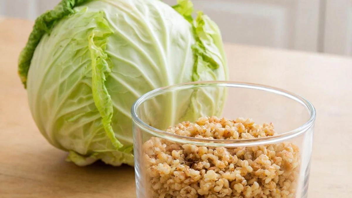 Беру капусту и стакан гречки – готовлю ленивый ужин без мяса: вкусно, сытно и очень бюджетно.