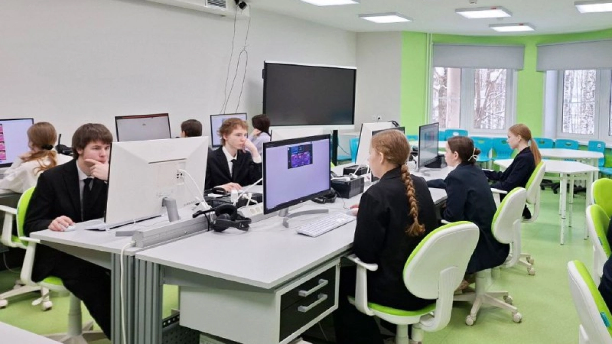 Юные финансисты из Коми учатся обходить ловушки нейросетей