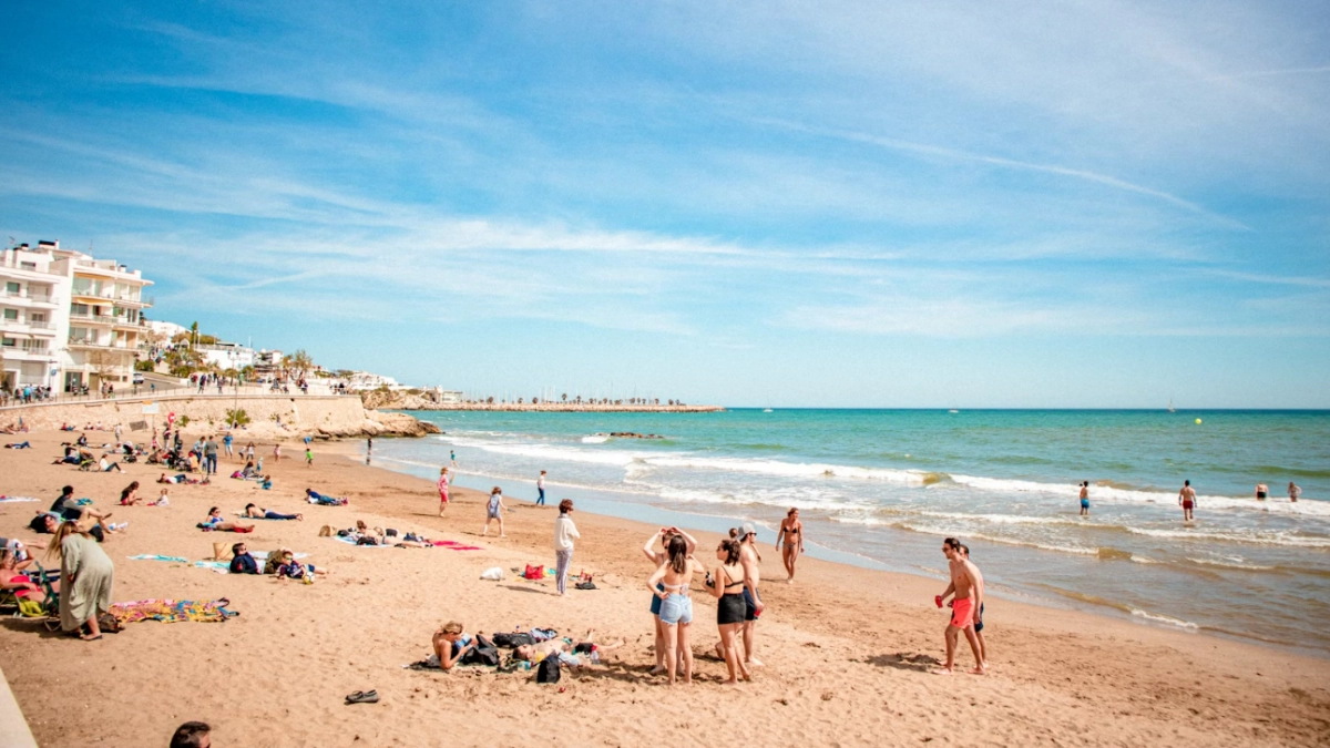 Сочи уже не в моде: вот куда ездят истинные ценители хорошего моря – дешевле и интереснее