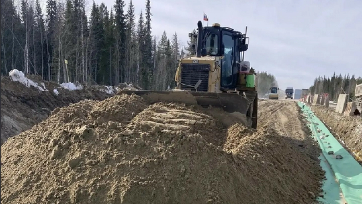 Ремонт дороги Чикшино–Кожва в Коми идет с опережением графика на 12%