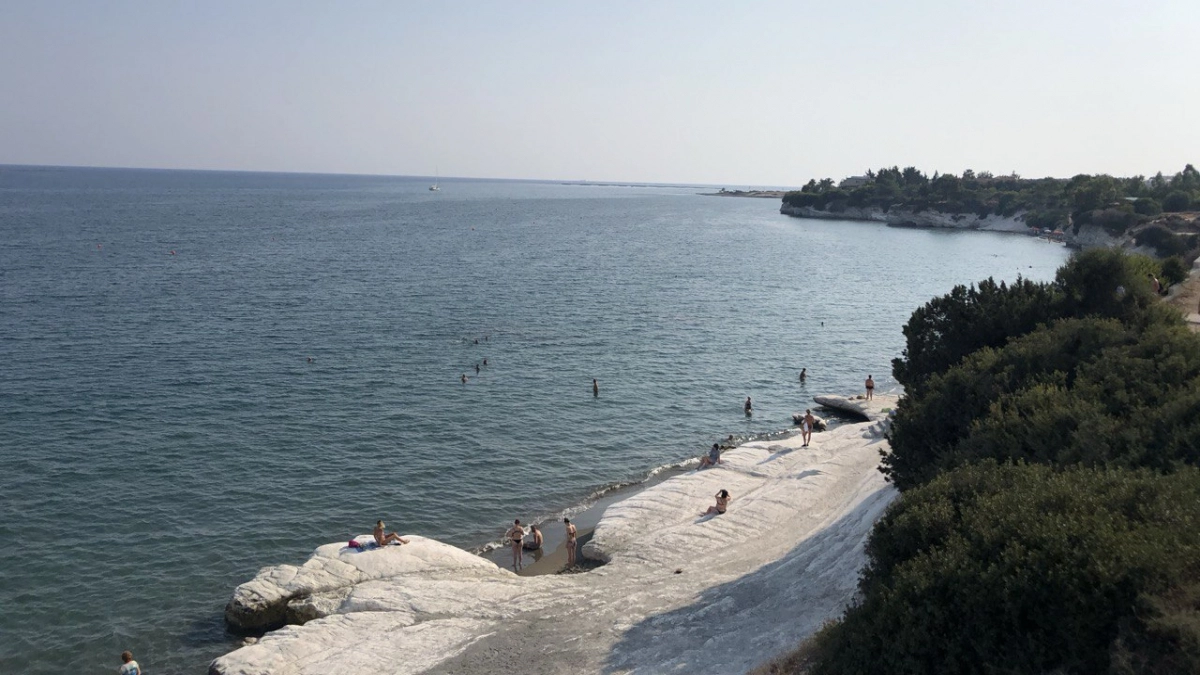 7 курортов с морем, куда удобно ехать пенсионерам — лето по цене от 800 рублей в сутки: здесь тихо, красиво и дешево