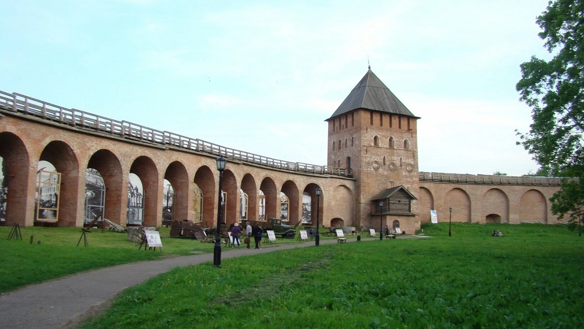 Город, основанный в 859 году: детинец и родина вечевой Руси — что посмотреть