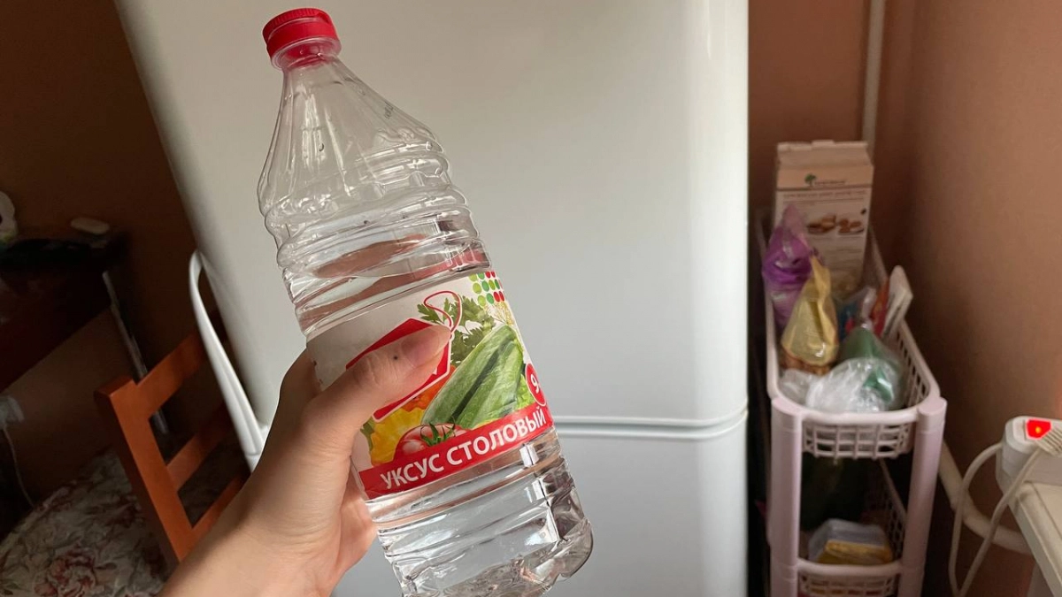 Уксус в апреле закупаю по 10 бутылок - и радуюсь своей смекалке: вот как применяю в быту