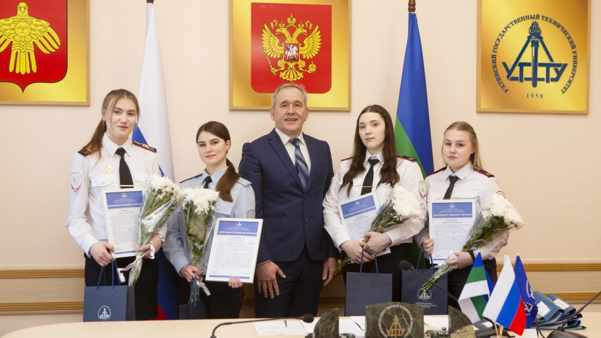 Экзамен на человечность: как студентки из Ухты спасли подростка до приезда врачей