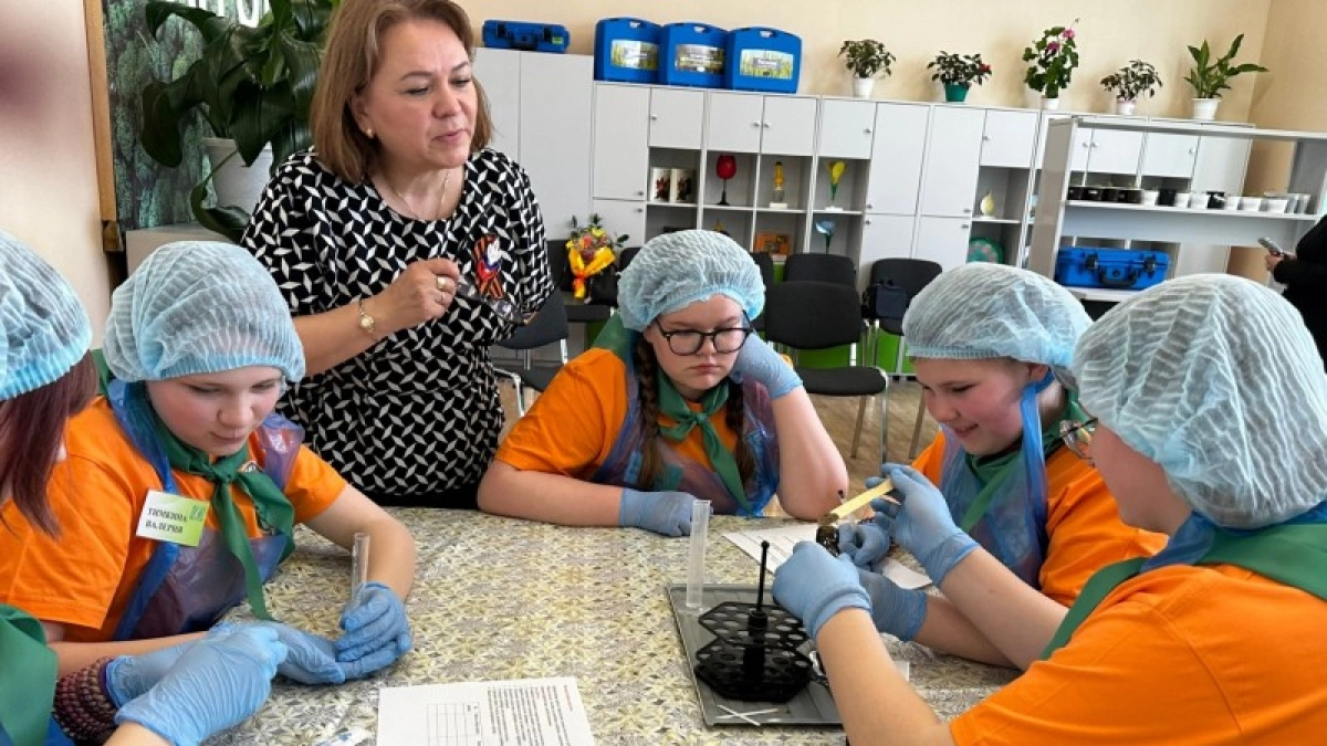 В Коми открыли современный агротехкласс для обучения генетике растений