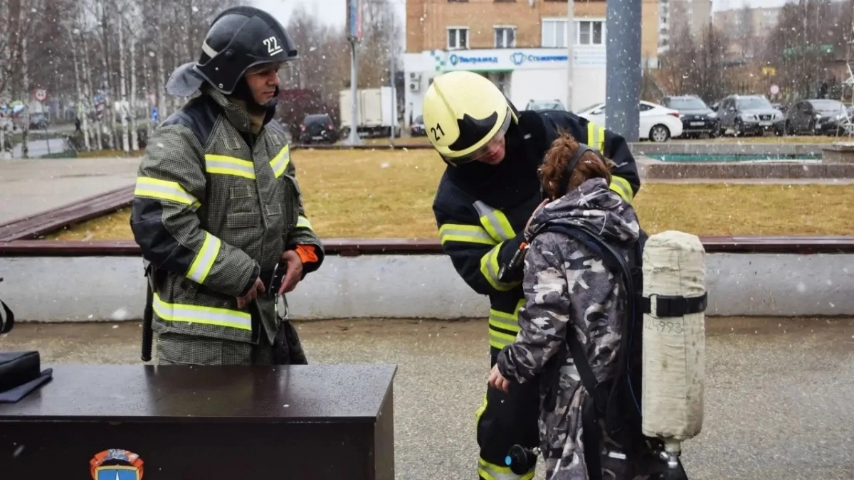 В Ухте состоялся праздничный концерт в честь сотрудников пожарной охраны