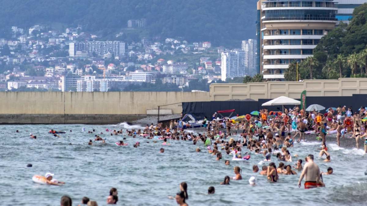 Золотой песок и море словно парное молоко: 3 курорта на Азове - честные отзывы