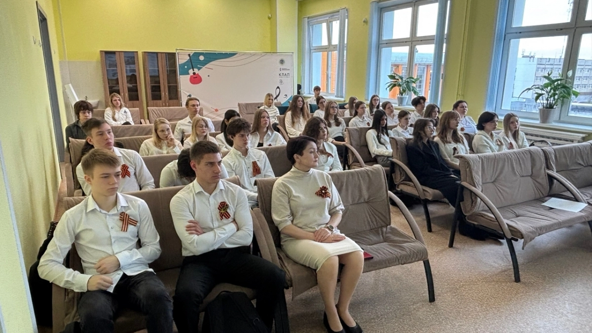 Министр здравоохранения Коми провела урок "Разговоры о важном" и рассказала о вкладе республики в Победу в Великой Отечественной войне