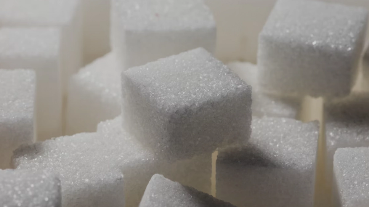 Не кофе и даже не энергетики: названы самые вредные для сердца продукты