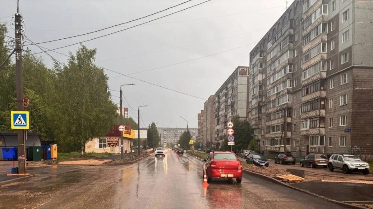 В Коми во время ливня водитель “Лады” сбил женщину на “зебре”