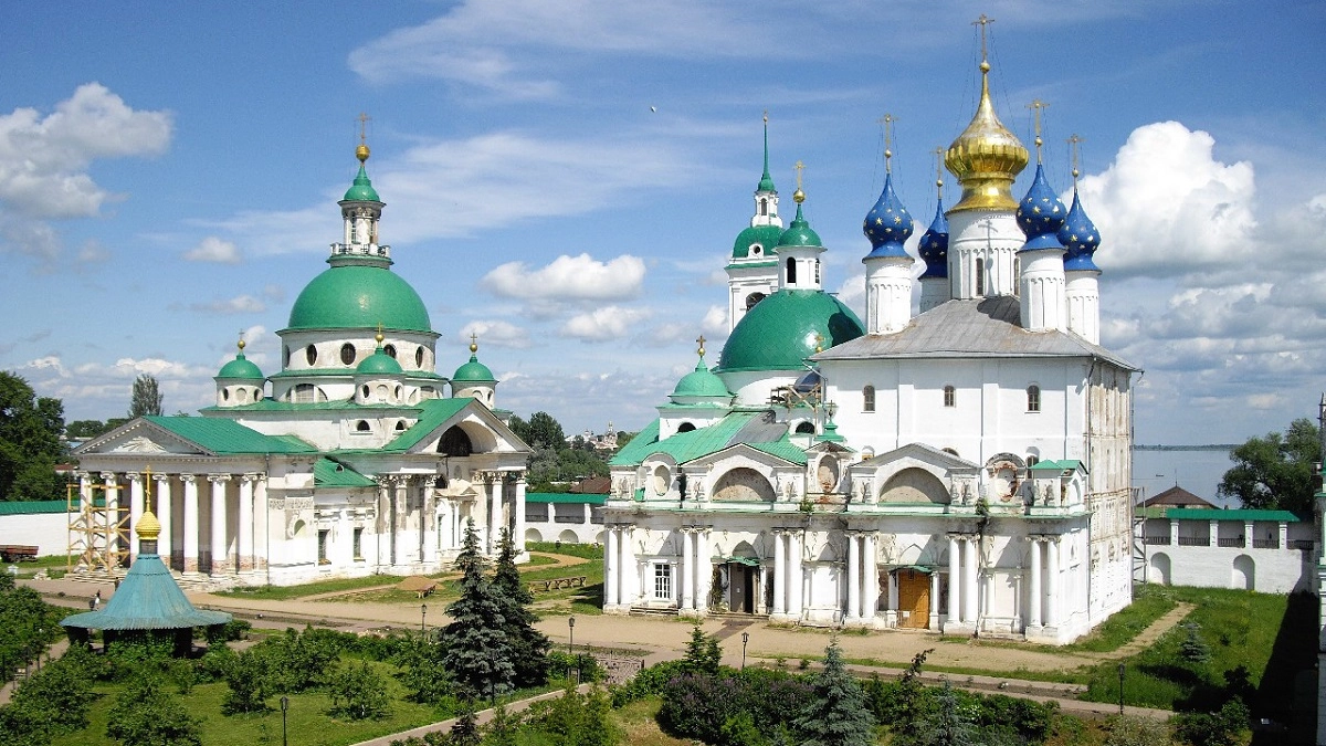 Город, основанный в 862 году: белокаменные соборы и родина русского зодчества — что посмотреть