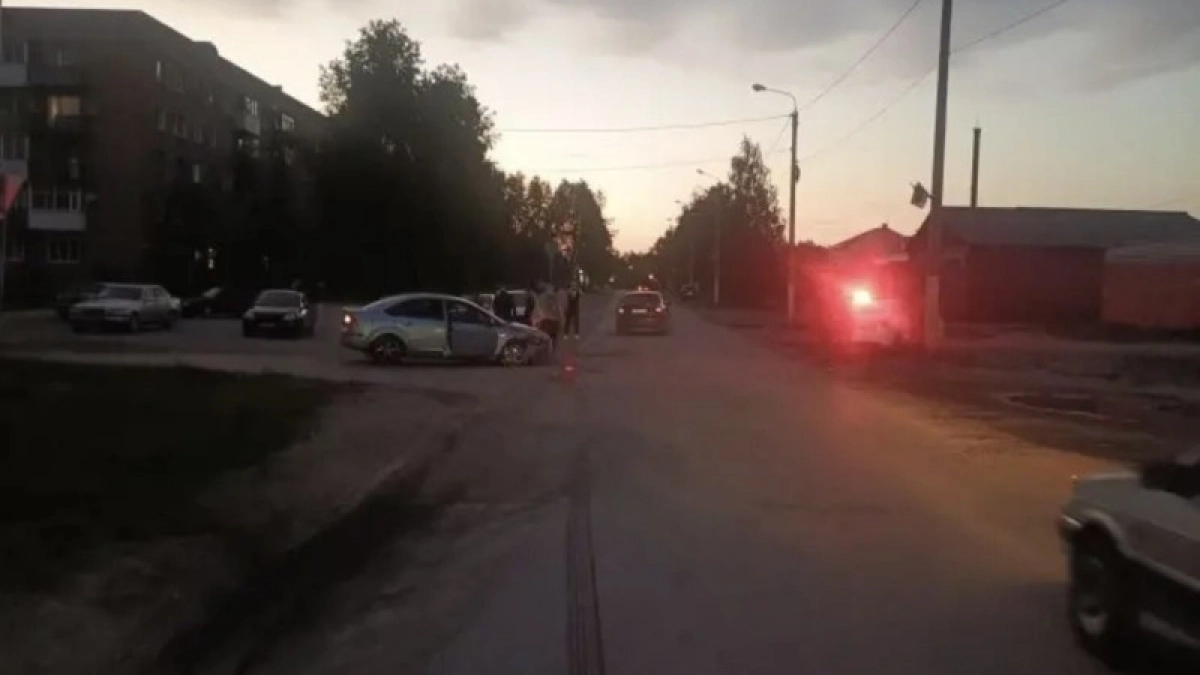 В Республике Коми подросток пострадал в ДТП с участием двух автомобилей Ford Focus