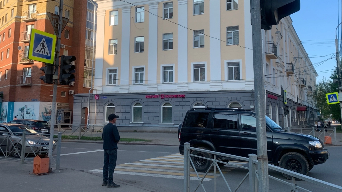 Верховный суд поставил точку: попадает ли наезд одним колесом на сплошную под лишение 