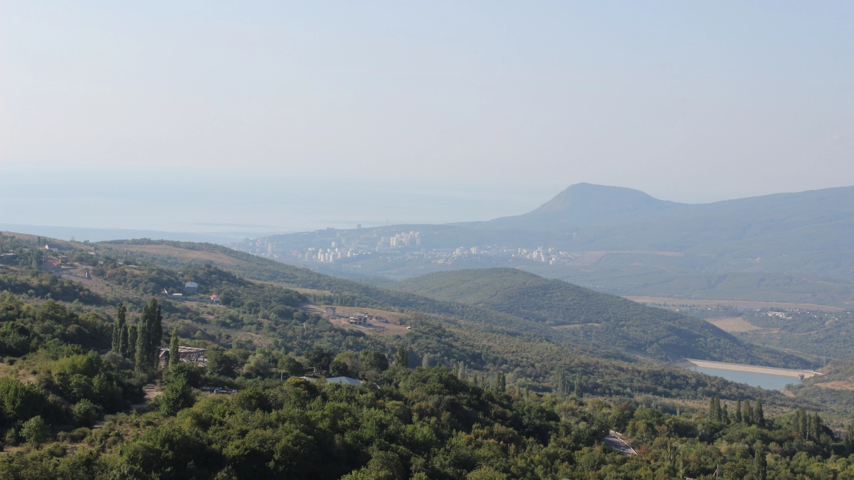 Построил дом в Крыму теперь не знаю кому его подарить и никто не покупает: во что превратилась мечта о доме у моря