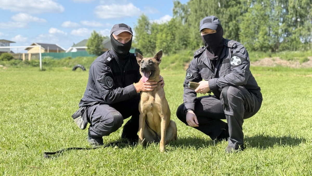 ОМОН "Зырянин" провел профориентационное занятие для кадетов в Коми