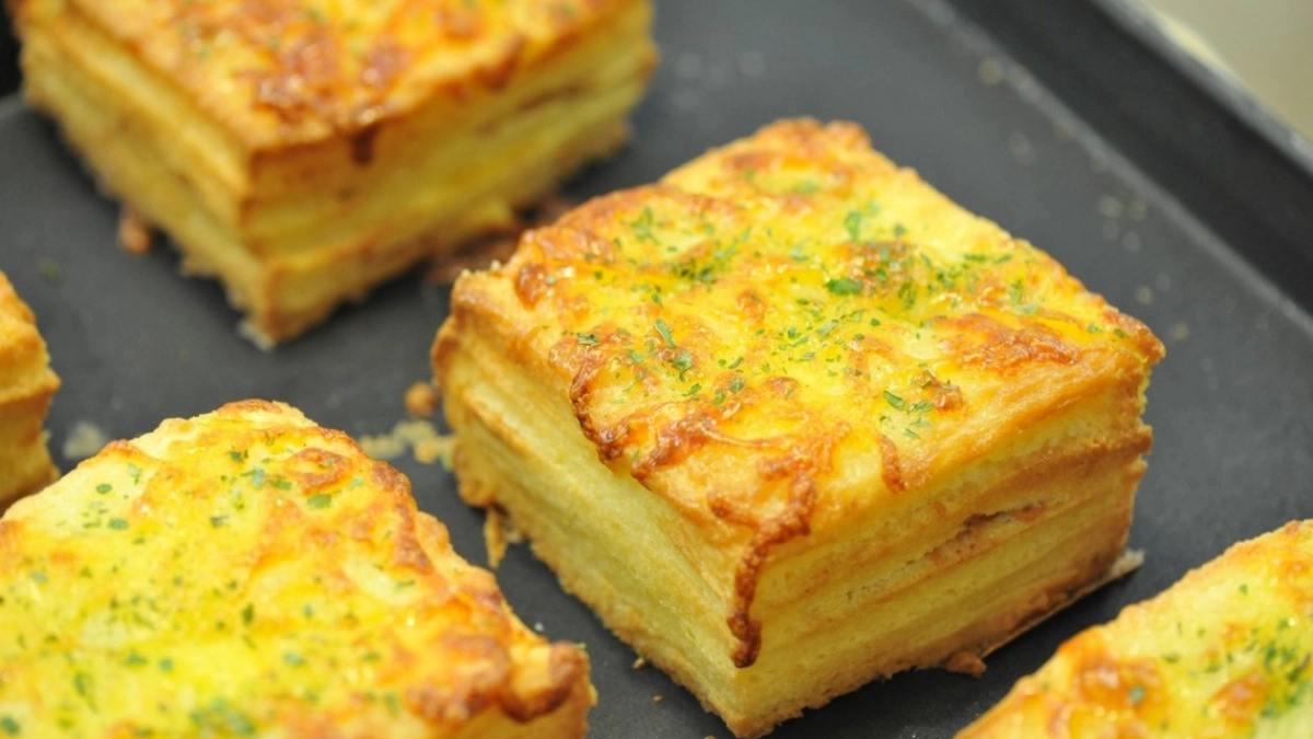 Опытные хозяйки творог скупают килограммами: готовят вкуснятину на завтрак — превосходит банальные сырники и запеканку