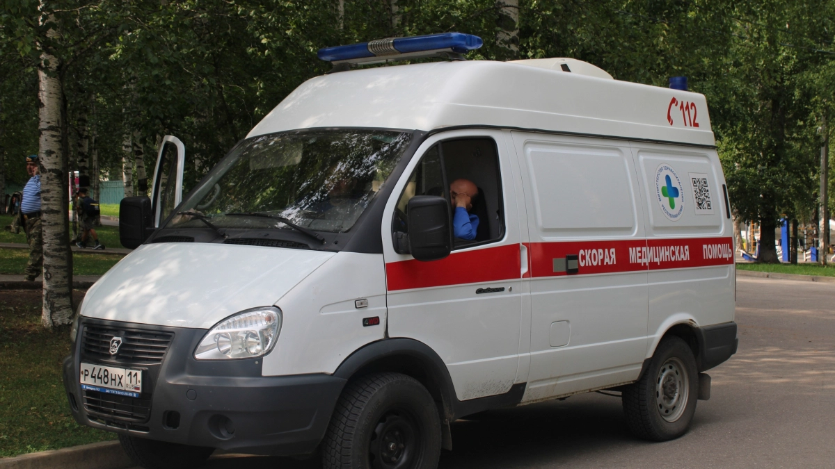 В Коми пассажирка внедорожника погибла после столкновения с грузовиком 