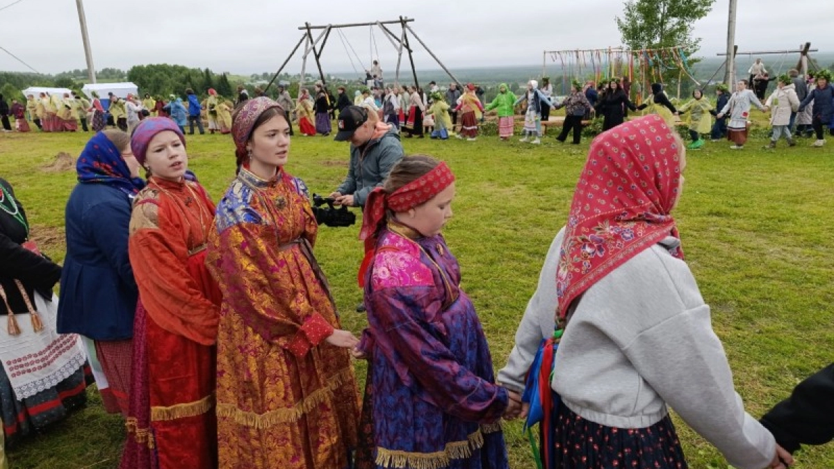 В Коми прошел 4 межрегиональный молодежный этнофестиваль "Трӧича лун"