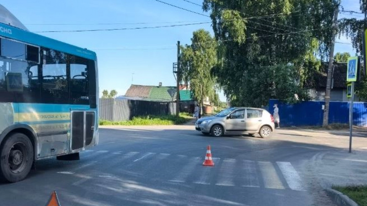 В Коми водитель иномарки сбил девушку на пешеходном переходе