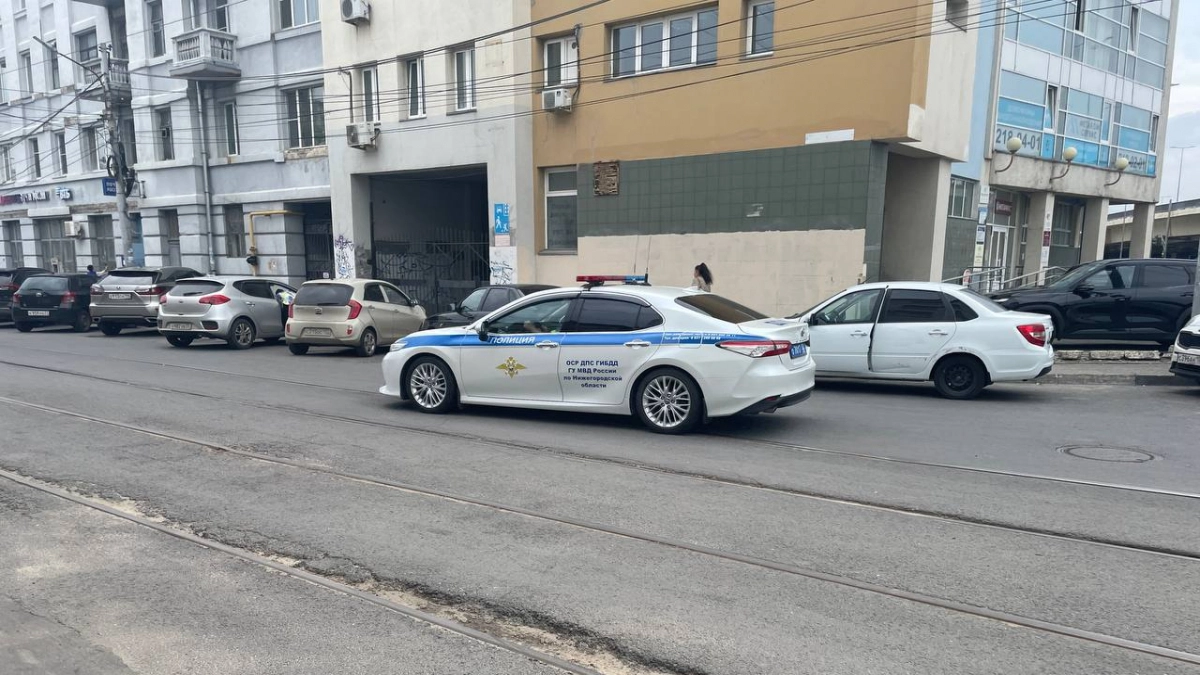 Какие 3 документа ГАИ не имеет права требовать у водителей — и как законно отказать инспектору: ответ юриста