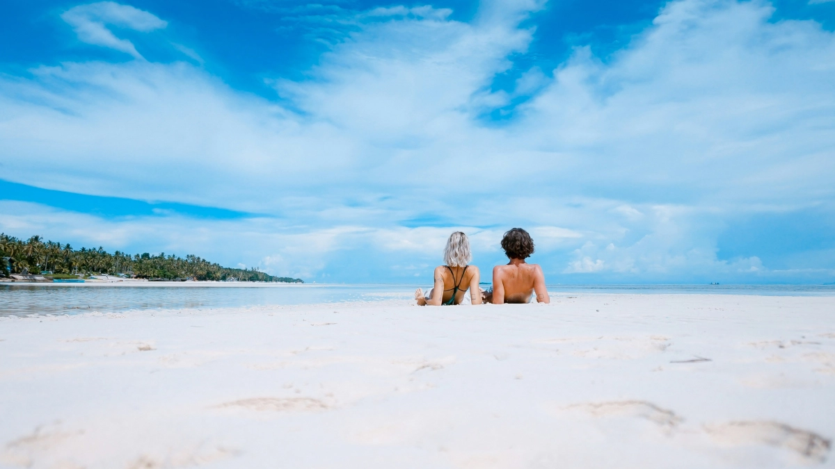 Море без виз, +34 °C и шикарный загар - куда лететь летом, если нужно отдохнуть "по-быстрому" - 5 жарких курортов