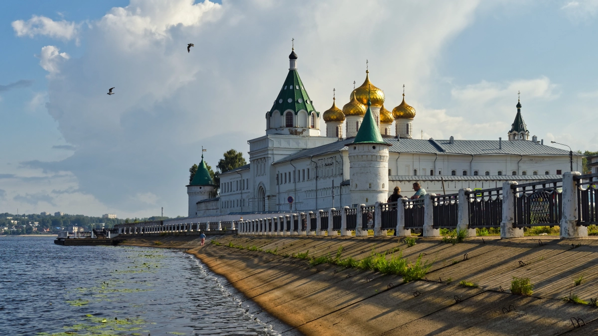 Город, основанный в 1152 году: колыбель династии Романовых и сырная столица России