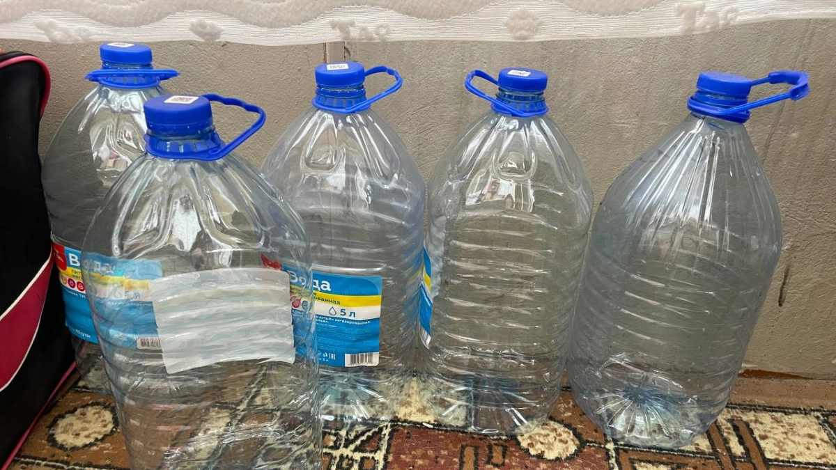 Пластиковые бутылки 5 л берегу — словно зеницу ока: вот что из них делаю — порядок в доме теперь обеспечен