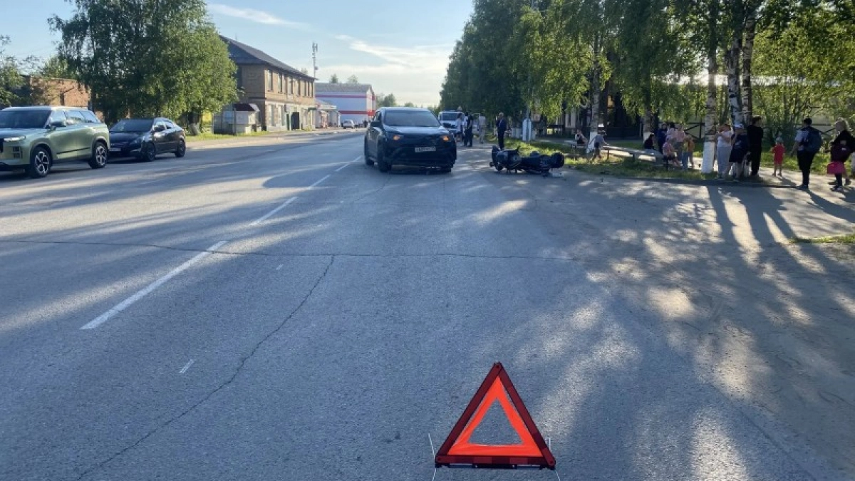 Мотоциклист получил травмы в ДТП с Toyota RAV4 в Ухте