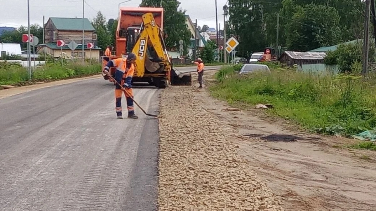 Ремонт дороги к селу Визинга завершили досрочно в Коми