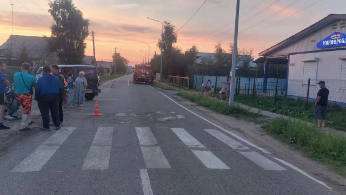 В Коми нетрезвый мотоциклист столкнулся с "УАЗом"