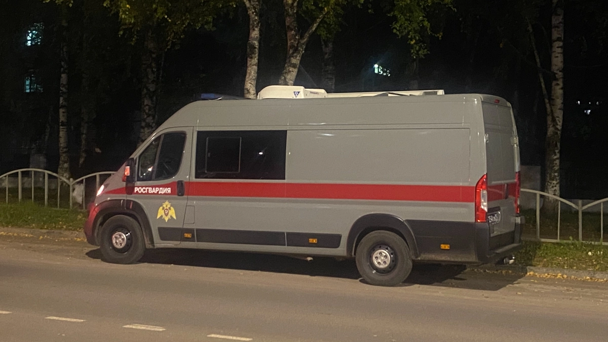 Ночная драка в Коми закончилась разгромом магазина