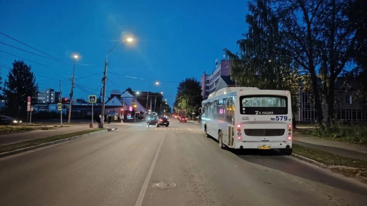 В Коми 89-летняя пассажирка получила травмы при падении в автобусе