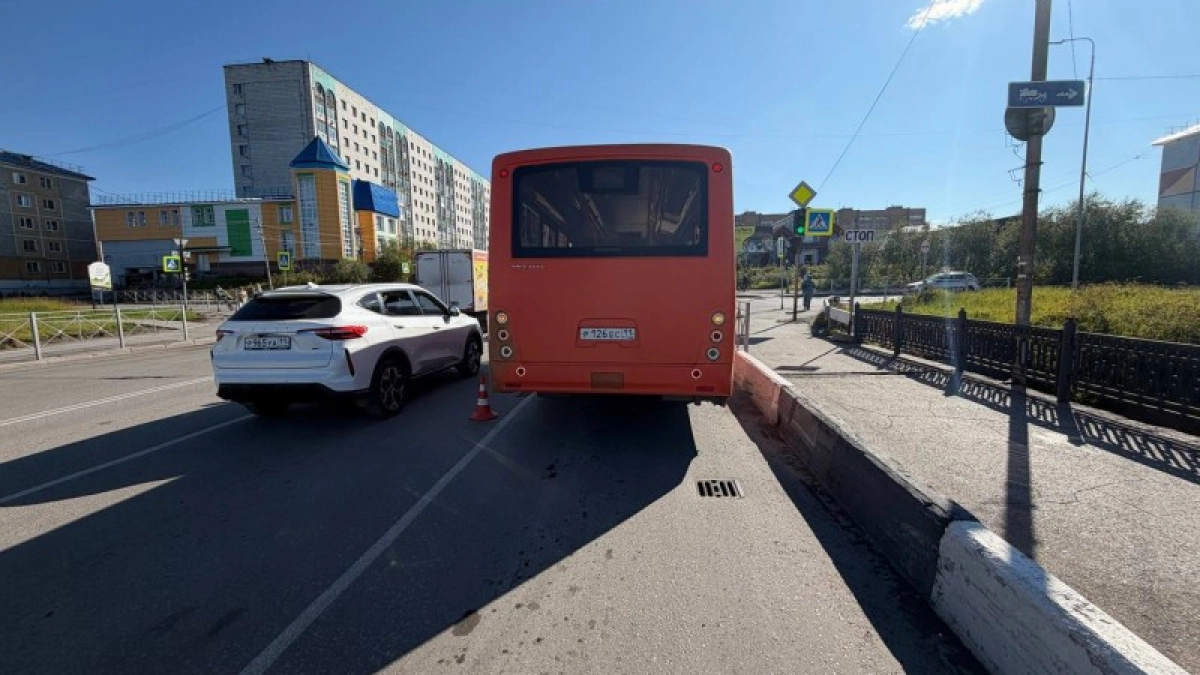 В Коми пассажирка автобуса пострадала при торможении