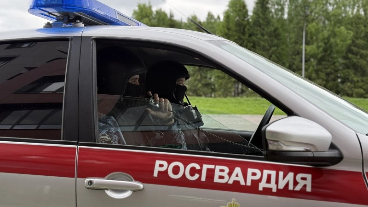 Сотрудники Росгвардии задержали нарушителя порядка в Ухте