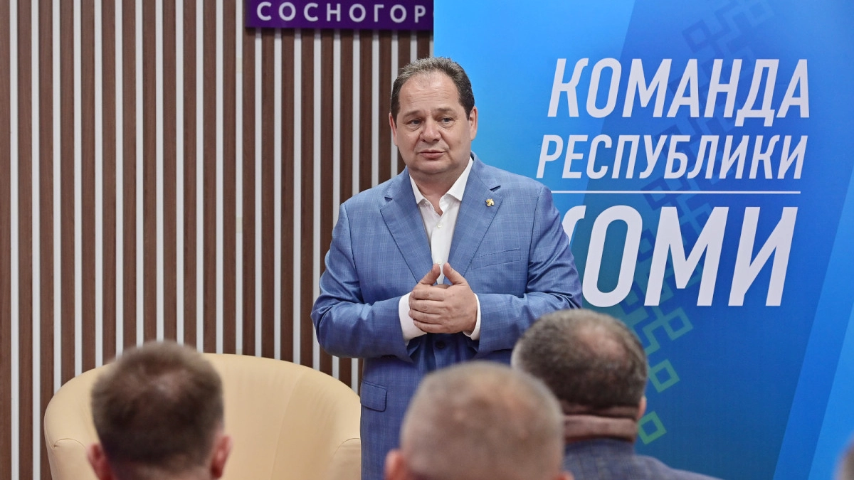 В Сосногорске власти обсудили ремонт дорог, жилье и зарплаты учителей