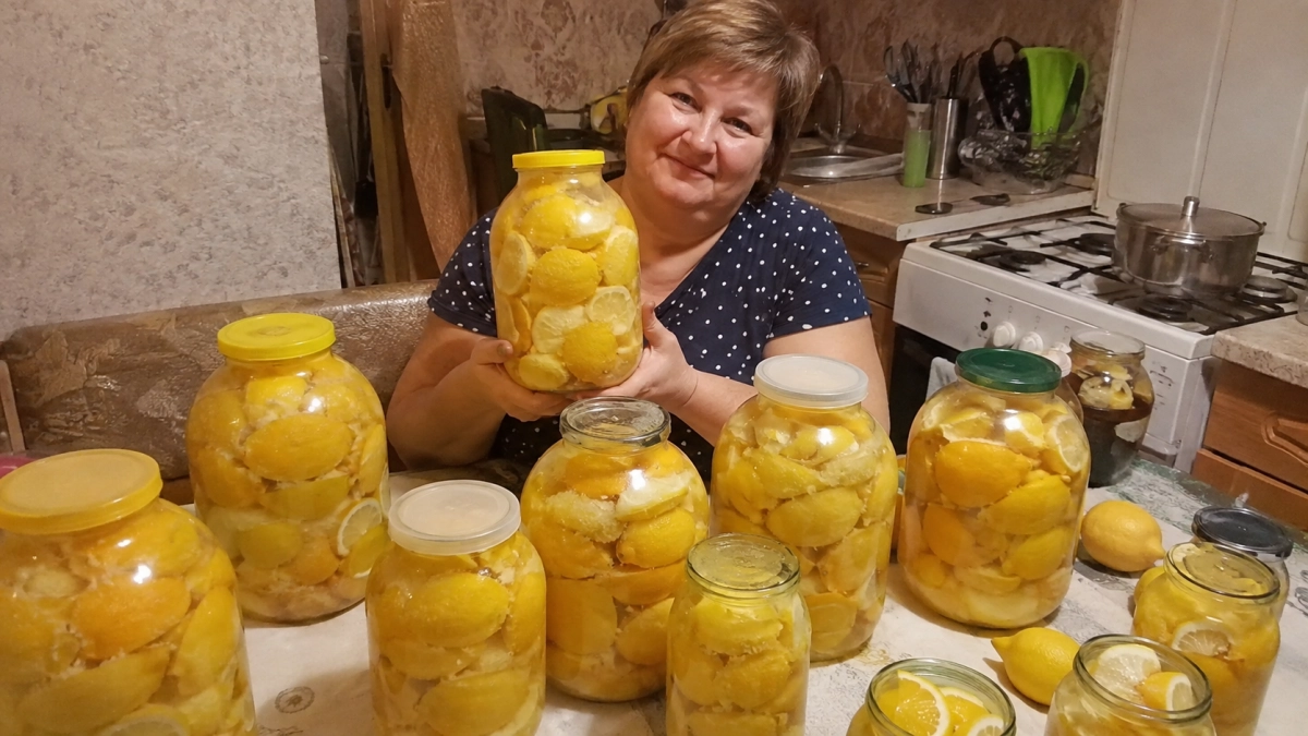 Солю лимоны по-мароккански — зимой банка уходит быстрее варенья: добавляю в мясо, рыбу и соусы