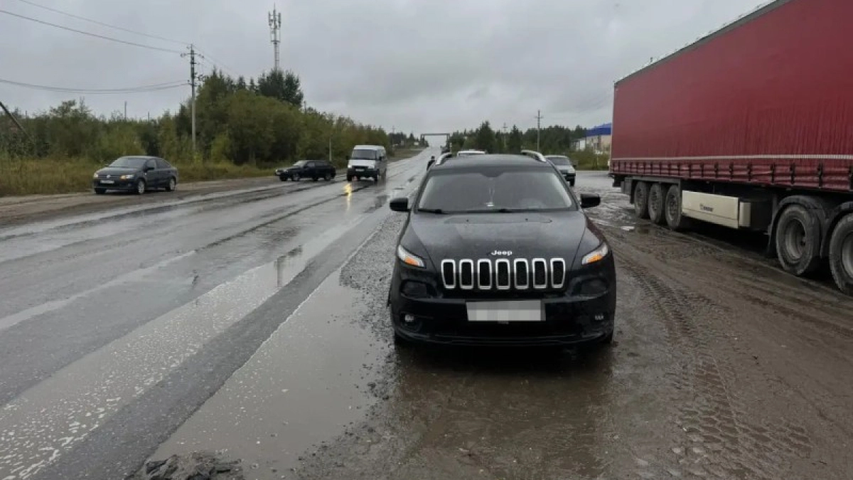 В Коми Jeep протаранил поворачивавший ВАЗ