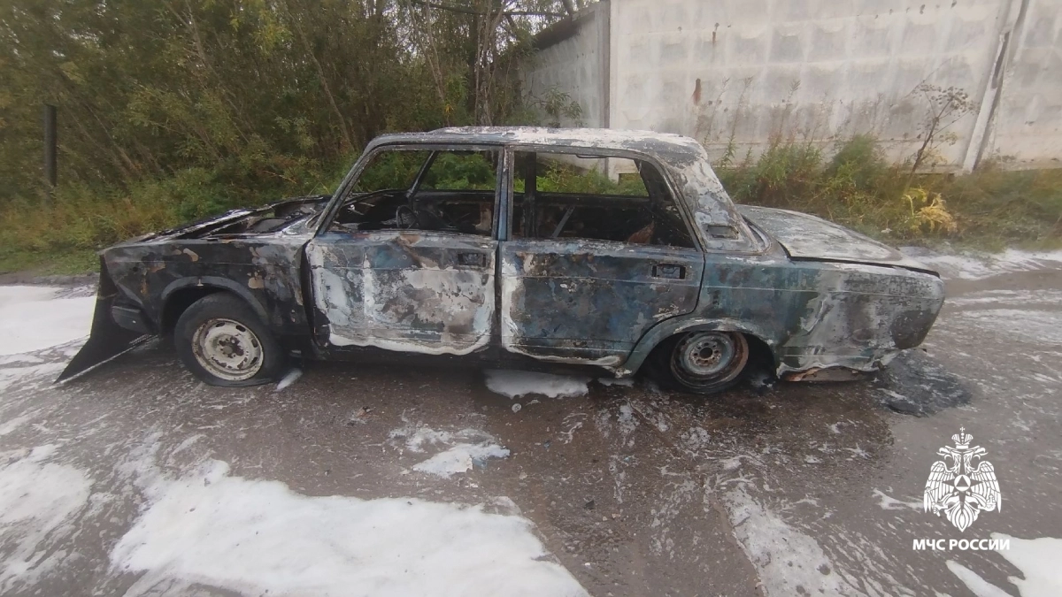 За сутки в Коми сгорел легковой автомобиль