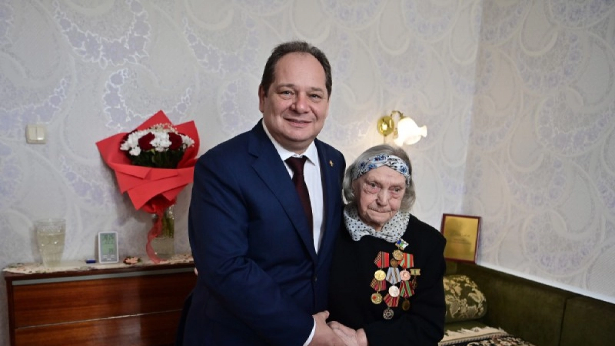 Жительница блокадного Ленинграда из Коми отметила 100-летие и передала десять тысяч рублей на гуманитарную помощь