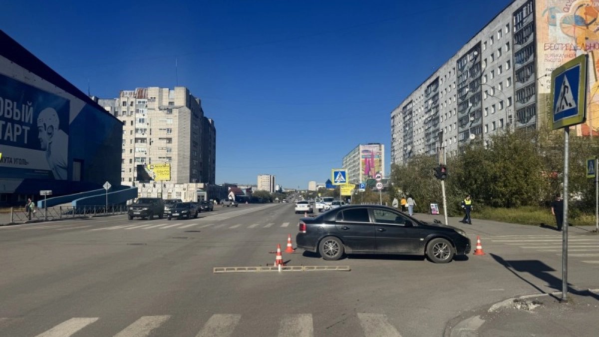 В Коми водитель «Опеля» сбил электровелосипедиста на перекрёстке