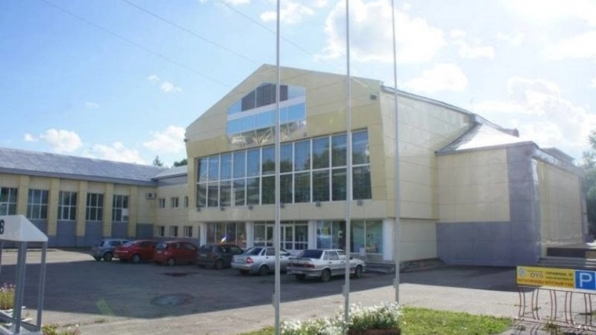 В Коми начали капитальный ремонт Дворца культуры бумажников
