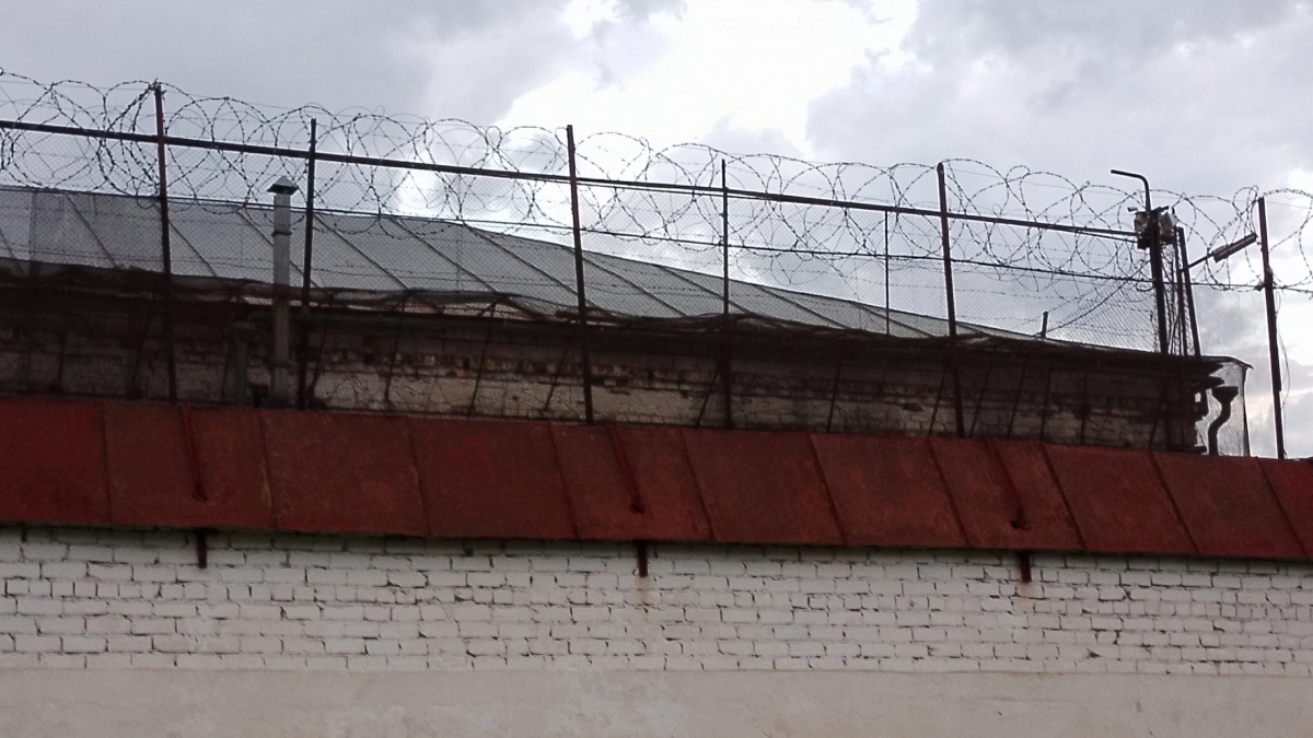 Ухтинку задержали при попытке передать наркотики в исправительный центр сожителю 