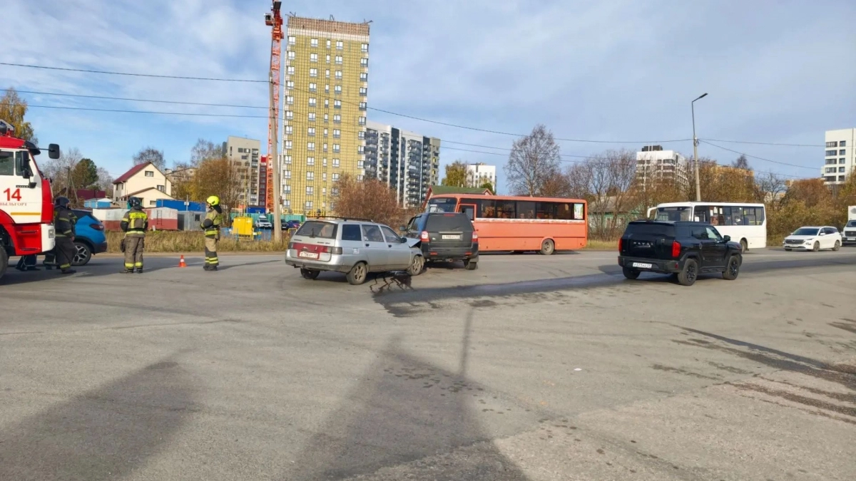 В Коми после столкновения с внедорожником госпитализировали 67-летнюю женщину