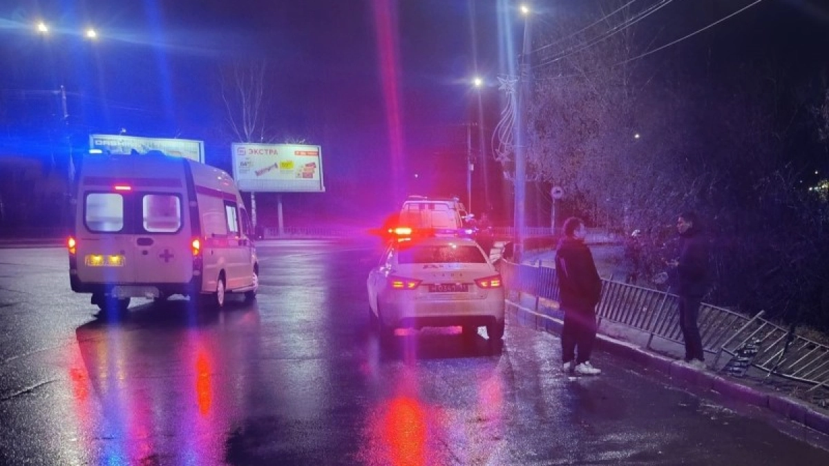 После ДТП в Ухте двое пассажиров Renault попали в больницу