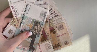 В Ухте работодатель сначала выплатил сотруднику 580 тысяч подъемных, затем забрал