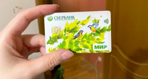 С сегодняшнего дня: Сбербанк обратился ко всем россиянам, которые оставляют деньги на банковской карте