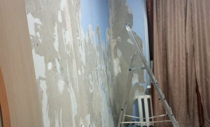 Виниловые обои отправятся в топку: клеим другой долговечный материал — актуальный тренд у дизайнеров