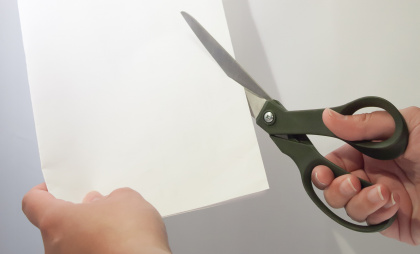 Ножницы снова режут как новые: Простой способ заточки без специальных инструментов