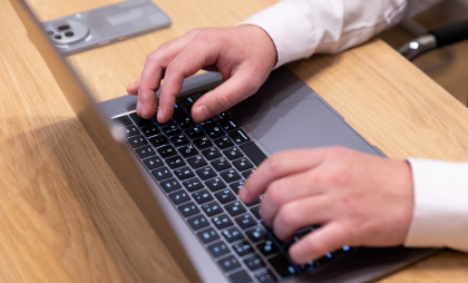 От «расчёта премий» до «задолженностей»: на какие «фишинговые» письма попадаются сотрудники